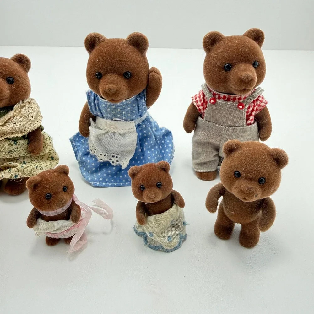 Vintage Sylvanian Families Calico Critters Brown Bear Family Lot of 8